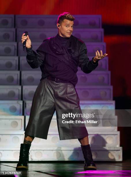 Ricky Martin Riendose Ricky Martin Live Photos and Premium High Res Pictures - Getty Images