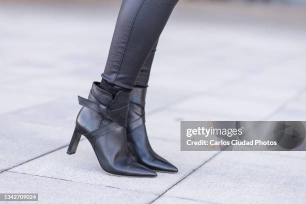 close-up of high heels shoes in the street - female foot models ストックフォトと画像