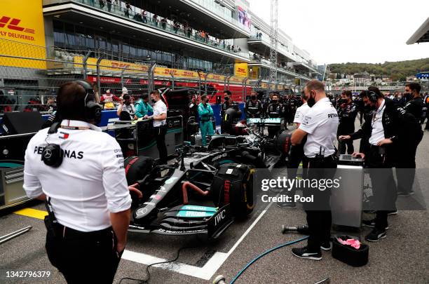 The Mercedes team prepares on the grid before the F1 Grand Prix of Russia at Sochi Autodrom on September 26, 2021 in Sochi, Russia.