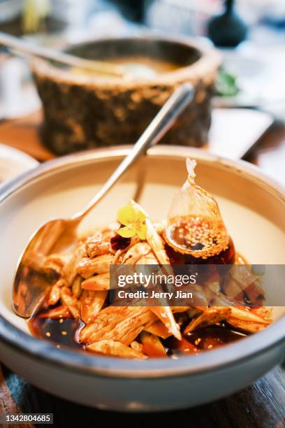 steamed chicken with chili sauce in sichuan - pepper pot stock pictures, royalty-free photos & images