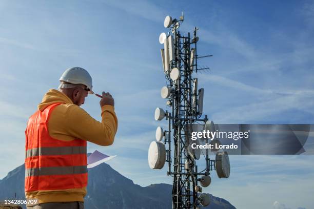 Telecom Building Engineer Satellite Technician Photos and Premium High Res Pictures - Getty Images
