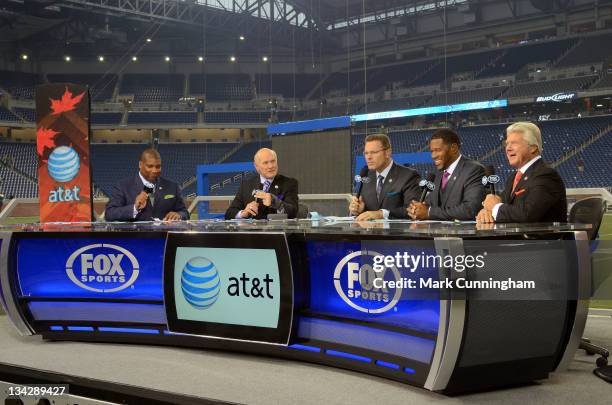 Curt Menefee, Terry Bradshaw, Howie Long, Michael Strahan and Jimmy Johnson host the FOX television NFL Postgame Show from the sidelines after the...