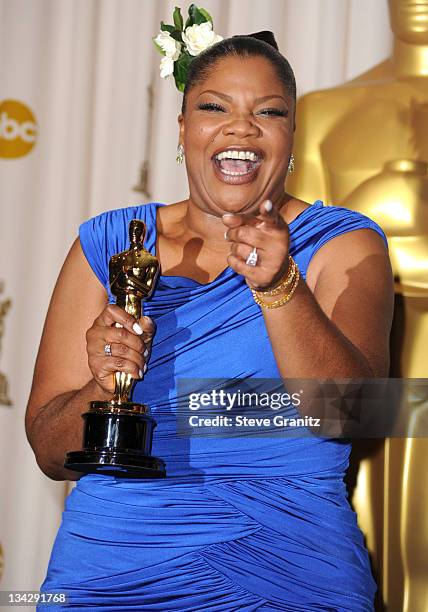 Actress Mo'Nique poses in the press room at the 82nd Annual Academy Awards held at the Kodak Theatre on March 7, 2010 in Hollywood, California. On...