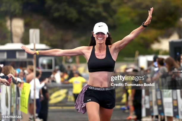 Daniela Ruah compete in the celebrity race at the 34th Annual Malibu Triathlon at Zuma Beach on September 26, 2021 in Malibu, California.