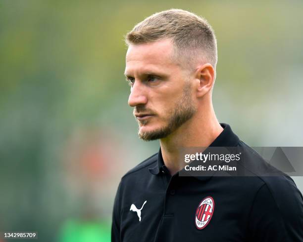 Head Coach Ignazio Abate looks on during the match between AC Milan u16 and Vicenza u16 at Campo Sportivo Vismara on September 26, 2021 in Milan,...