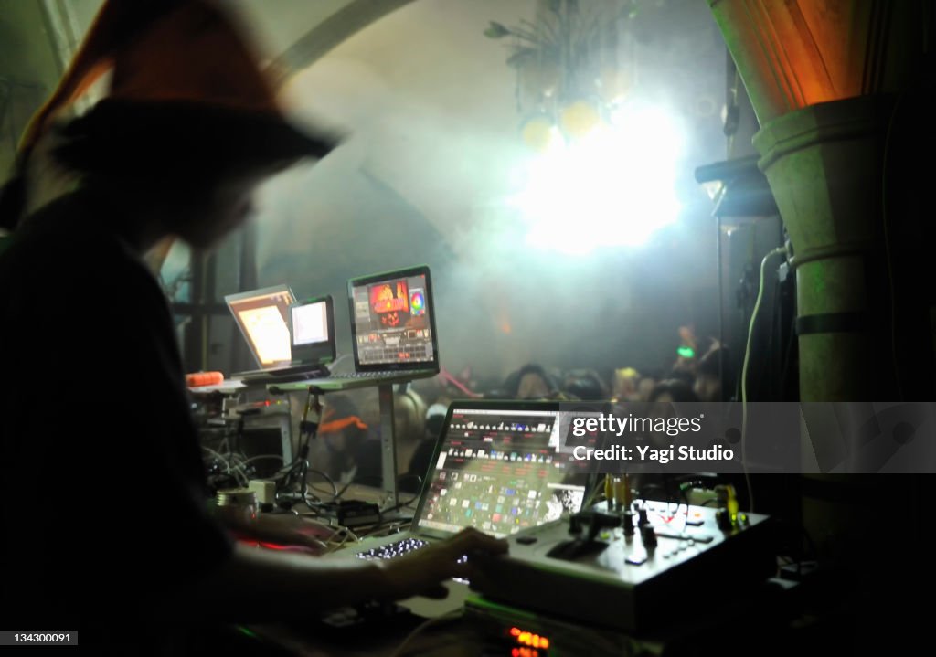 Video jockey An is operated at a nightclub.