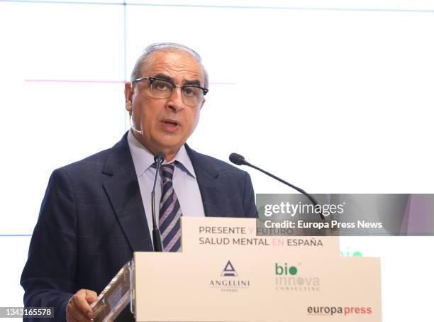 The professor of the Andalusian School of Public Health, Jose Martinez Olmos, speaks in an informative meeting 'Present and future of mental health...