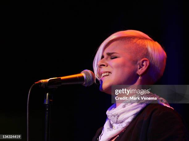 Robyn British Singer 8,290 Robyn Singer Stock Photos, High-Res Pictures, and Images - Getty ...