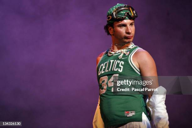 Michael Youn performs at the 14th edition of the association "Fight Aids" gala concert at the Opera Theatre on October 6, 2007 in Avignon, France....