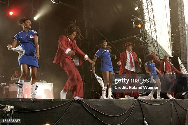 Seeed Singer 542 Seeed Photos & High Res Pictures - Getty Images