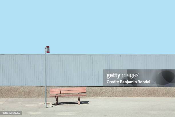 bus stop - bus shelter stock pictures, royalty-free photos & images