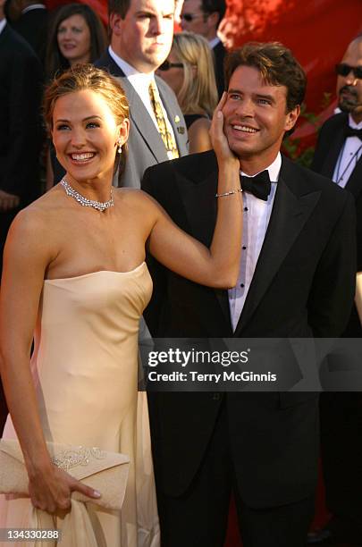 Jennifer Garner And Scott Foley Photos and Premium High Res Pictures