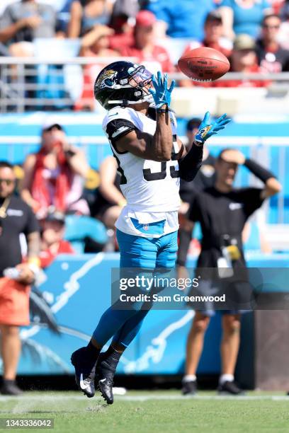 Jamal Agnew of the Jacksonville Jaguars catches a punt during the game against the Arizona Cardinals at TIAA Bank Field on September 26, 2021 in...