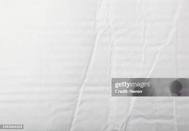 texture of crumpled white paper - papelão imagens e fotografias de stock