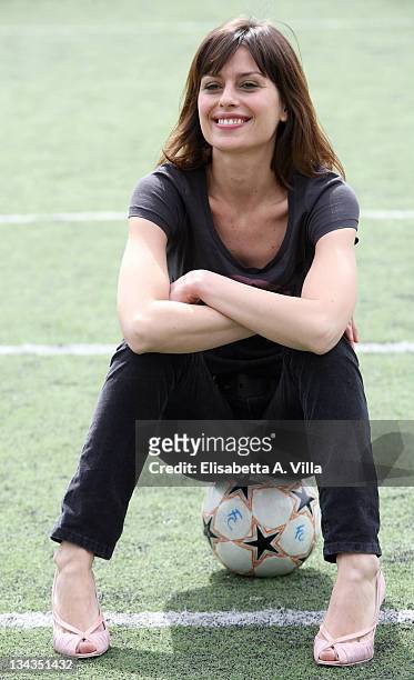 Italian actress Claudia Pandolfi attends the 'Amore Bugie And Calcetto' photocall at the Futbolclub on March 27, 2008 in Rome, Italy.