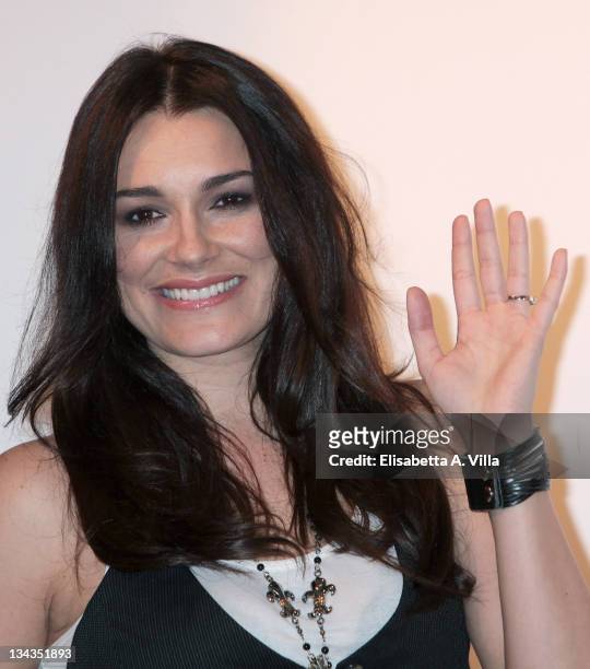 Actress Alena Seredova attends "La Valigia Sul Letto" photocall at Casa del Cinema on March 9, 2010 in Rome, Italy.