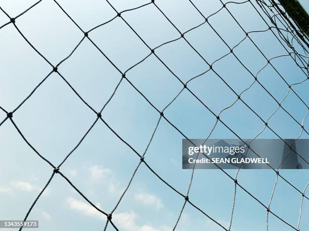 goal net - soccer goal stock-fotos und bilder