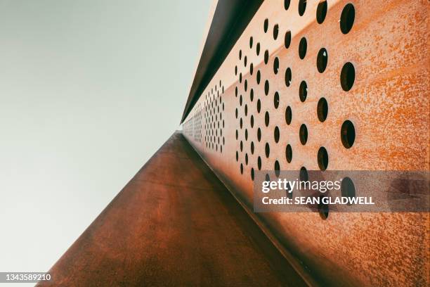 steel girders - construction material stockfoto's en -beelden