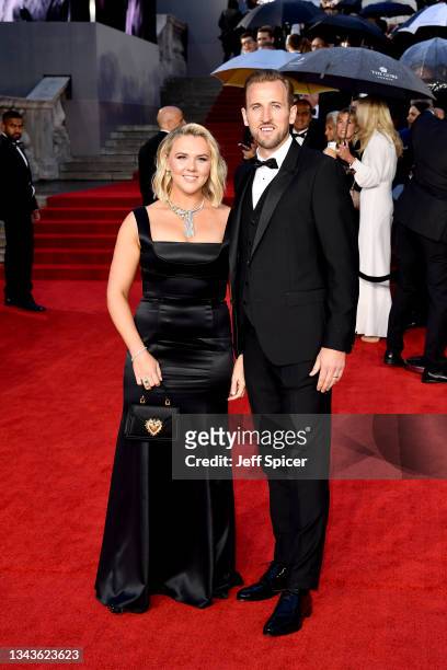 Katie Goodland and Harry Kane at the World Premiere of "NO TIME TO DIE" at the Royal Albert Hall on September 28, 2021 in London, England.