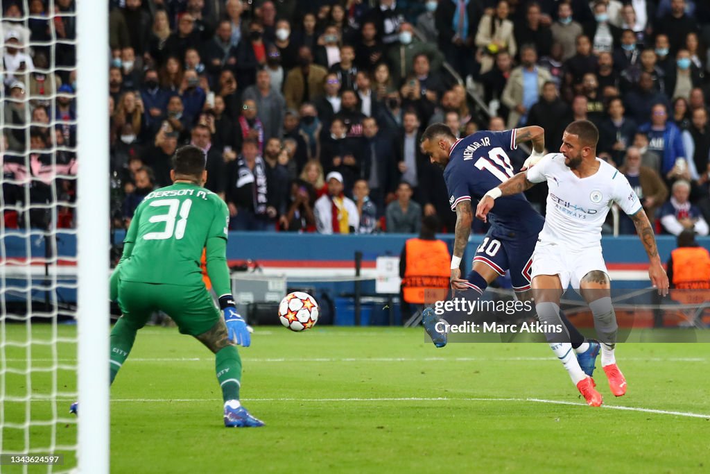 Paris Saint-Germain v Manchester City: Group A - UEFA Champions League