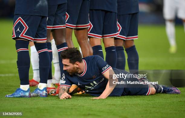 1,471 Messi Free Kick Photos and Premium High Res Pictures - Getty Images 1,471 Messi Free Kick Photos and Premium High Res Pictures - Getty Images
