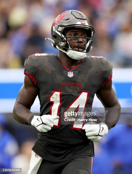 Chris Godwin of the Tampa Bay Buccaneers gets into position for a snap during a 34-24 loss to the Los Angeles Rams at SoFi Stadium on September 26,...