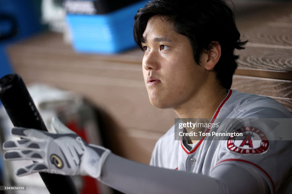 Los Angeles Angels v Texas Rangers