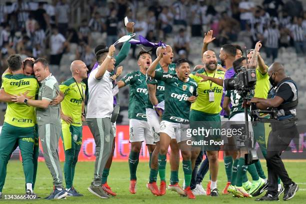 Rony of Palmeiras celebrates with teammates after winning a semi final second leg match between Atletico Mineiro and Palmeiras as part of Copa...