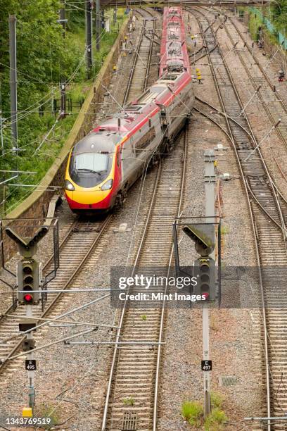 Train Line Change 1,580 Changing Railroad Tracks Stock Photos, High-Res Pictures, and ...