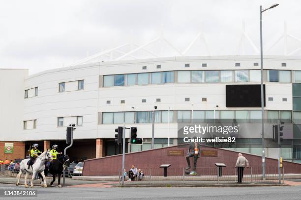 police on horseback outside bloomfield road stadium - bloomfield road stock pictures, royalty-free photos & images