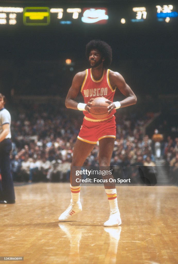 Jones Houston Rockets Dwight Jones of the Houston Rockets looks to pass the ball against ...