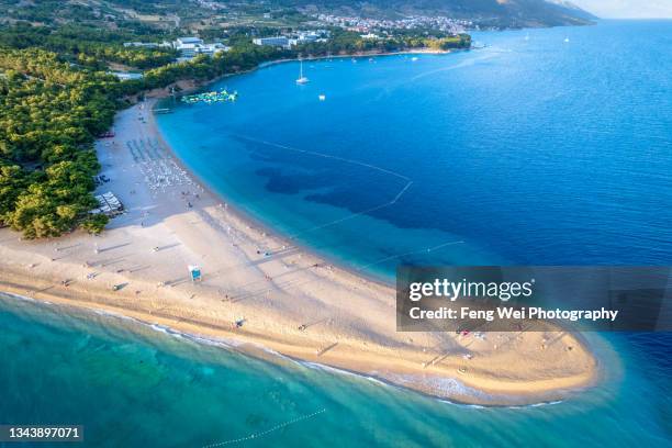 zlatni rat (golden cape beach), bol, brac island, split-dalmatia, croatia - zlatni rat stock-fotos und bilder