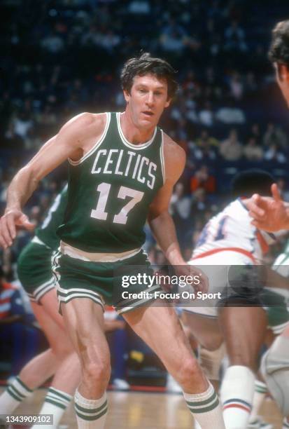 John Havlicek of the Boston Celtics in action against the Washington Bullets during an NBA basketball game circa 1977 at the Capital Centre in...