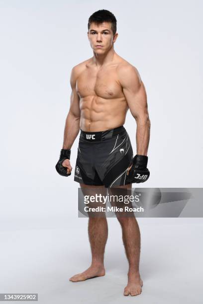Alexander Hernandez poses for a portrait during a UFC photo session on September 29, 2021 in Las Vegas, Nevada.