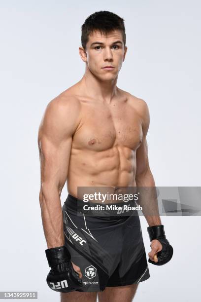 Alexander Hernandez poses for a portrait during a UFC photo session on September 29, 2021 in Las Vegas, Nevada.