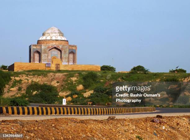 makli -the largest necropolis of the world - pakistan monument fotografías e imágenes de stock