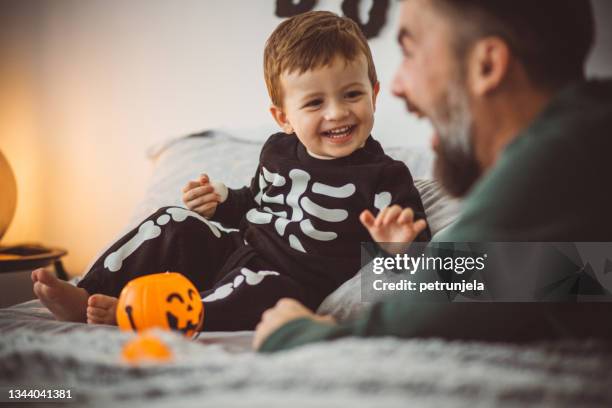 halloween with toddler - halloween covid stock pictures, royalty-free photos & images