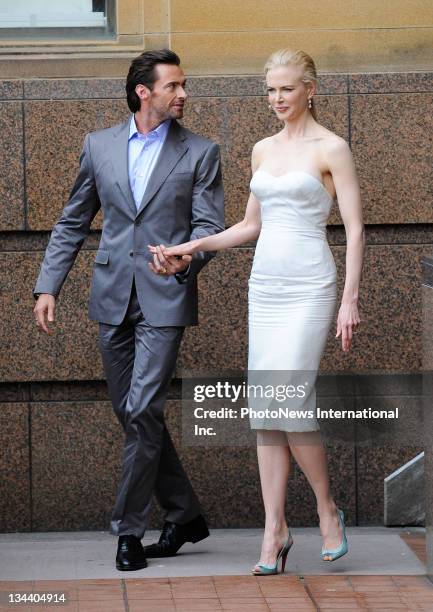 Actors Hugh Jackman and Nicole Kidman together preparing for a public photocall for the world premiere of `Australia' at the Museum of Contemporary...