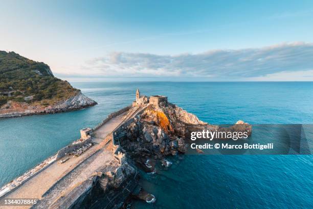 san pietro (st peter) church, portovenere, italy - italian island photos et images de collection