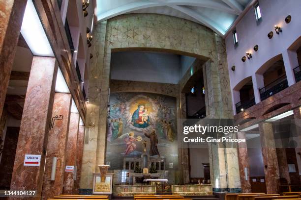 sanctuary of santa maria delle grazie in san giovanni rotondo, puglia, italy. - san giovanni rotondo stock-fotos und bilder