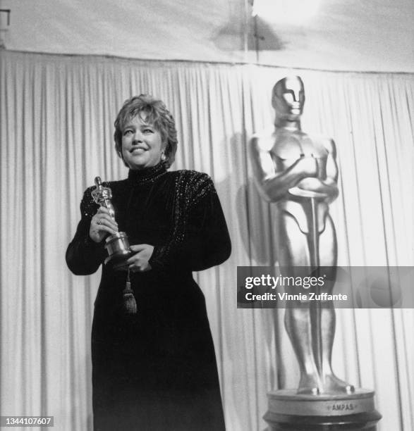 American actress Kathy Bates in the press room of the 63rd Academy Awards, held at the Shrine Auditorium in Los Angeles, California, 25th March 1991....