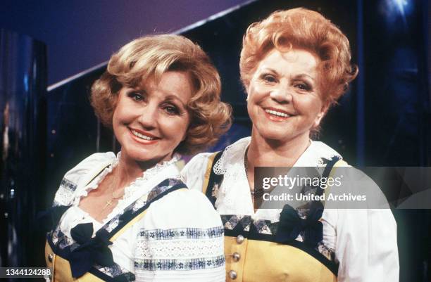 120 photos et images haute résolution de Maria Und Margot Hellwig - Getty Images