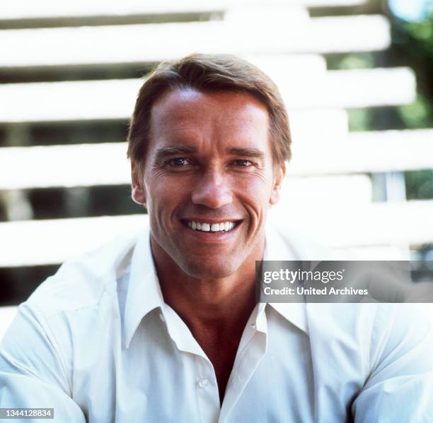 370 Arnold Schwarzenegger 1991 Photos & High Res Pictures - Getty Images