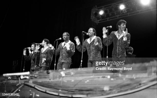 Singers Richard Street , Ron Tyson , Otis Williams , Melvin Franklin and Ali-Ollie Woodson of The Temptations performs at the Auditorium Theatre in...