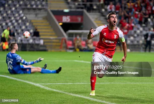 Ricardo Horta of SC Braga celebrates after scoring his side's second goal during the UEFA Europa League group F match between Sporting Braga and FC...