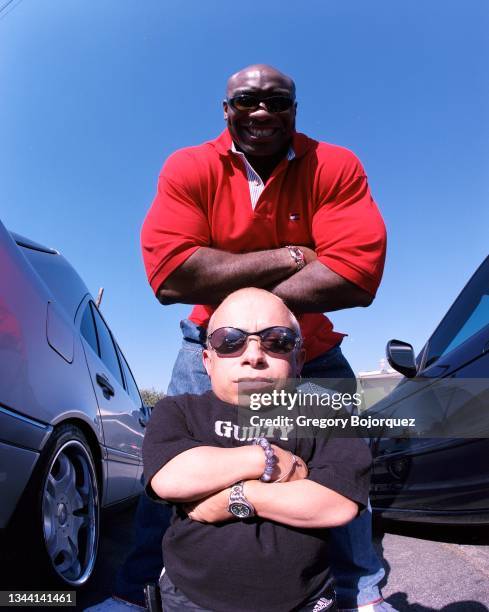 American actors Verne Troyer and Michael Clarke Duncan in May, 2000 in San Gabriel, California.