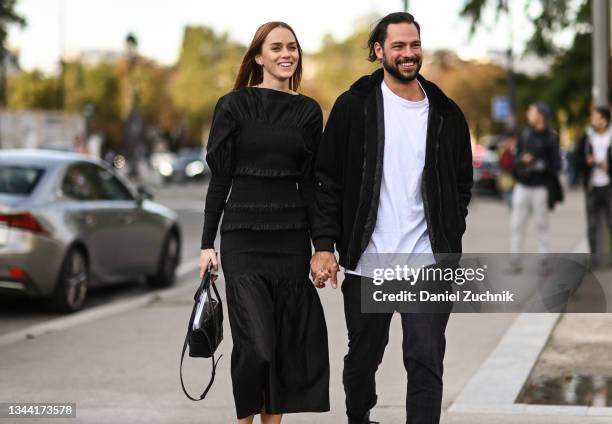 Tiernan Cowling is seen outside the Rokh show during Paris Fashion Week S/S 2022 on September 30, 2021 in Paris, France.