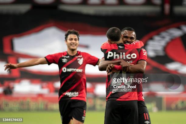 Nikão of Athletico-PR celebrates with teammates after scoring the first goal of his team during a semi final second leg match between Athletico...