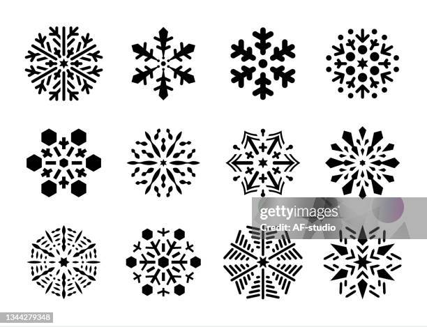 illustrations, cliparts, dessins animés et icônes de ensemble de flocons de neige de noël. prêt pour le pochoir - pochoir