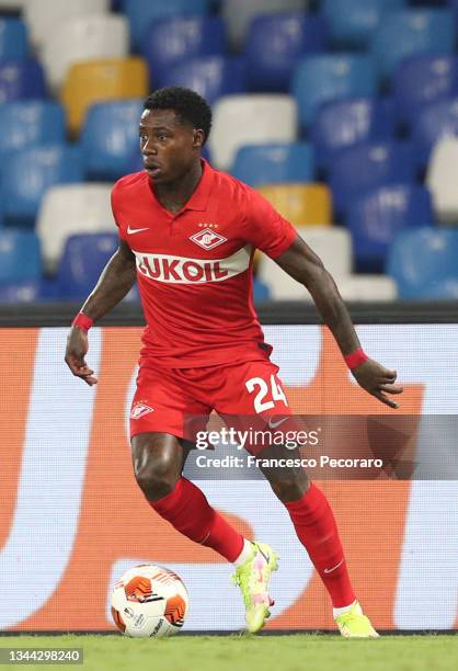 Quincy Promes of Spartak Moskva controls the ball during the UEFA Europa League group C match between SSC Napoli and Spartak Moskva at Stadio Diego...